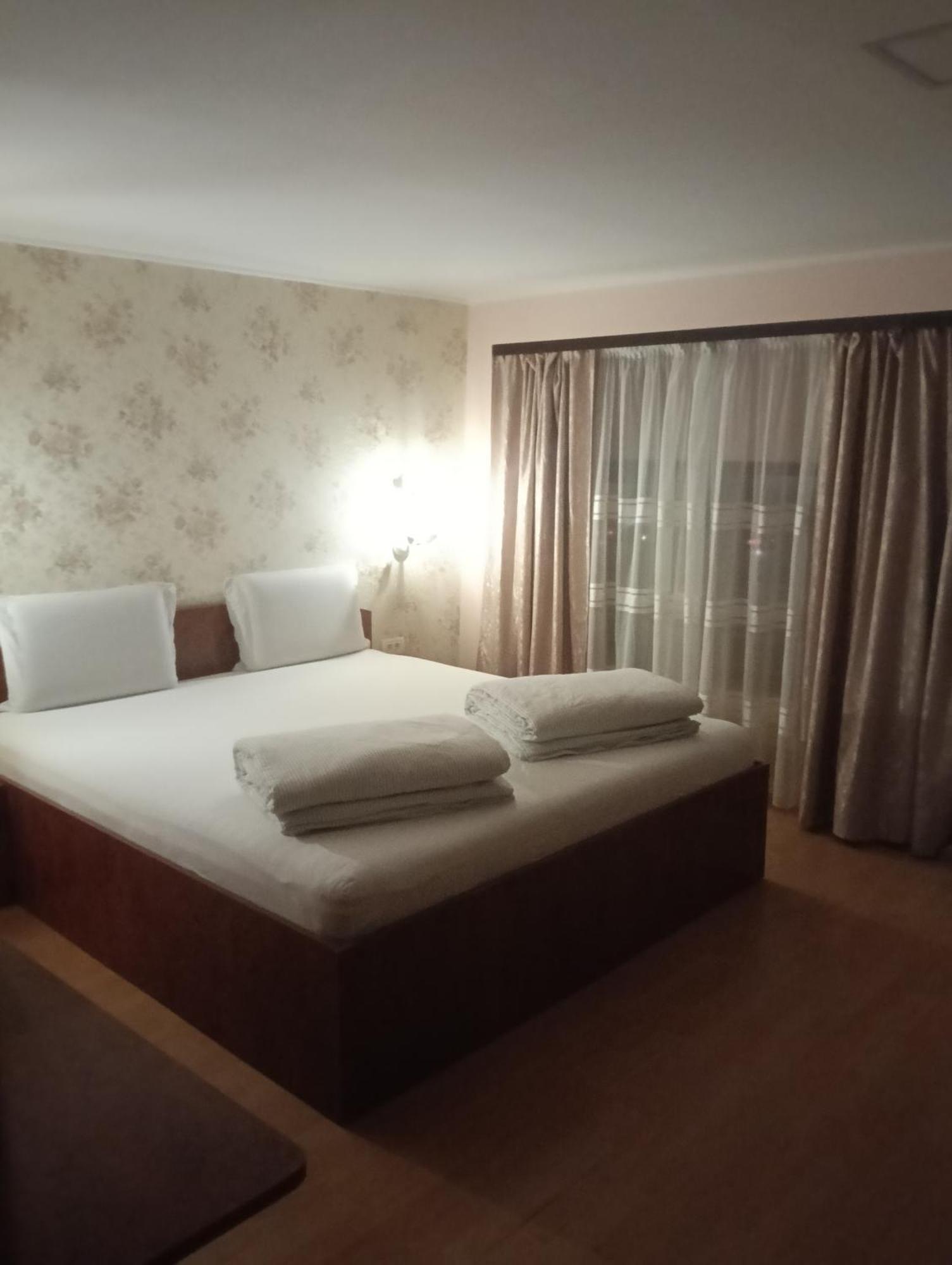 Casa Heidi Hotel Тимишоара Стая снимка