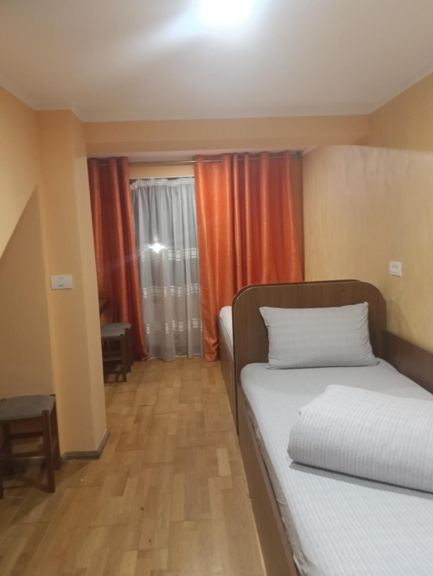 Casa Heidi Hotel Тимишоара Стая снимка